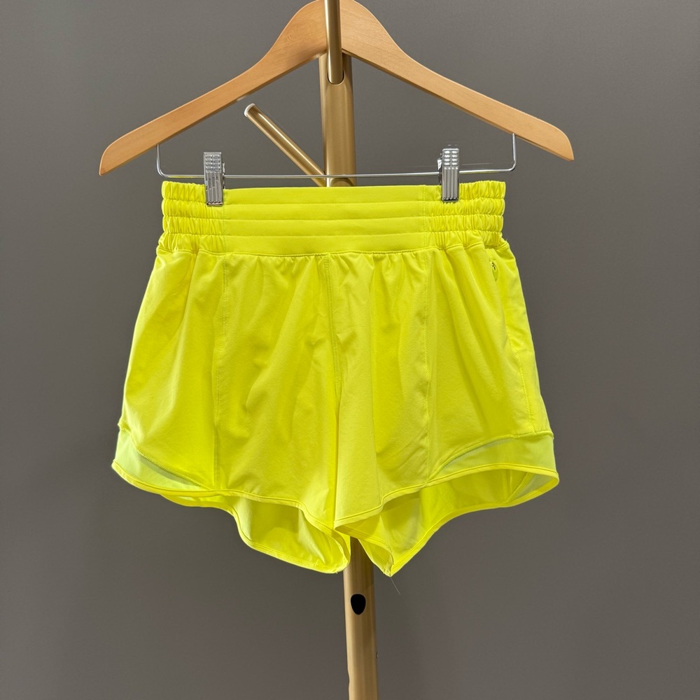 Lululemon Hotty Hot Long-Rise Lined 4" shorts